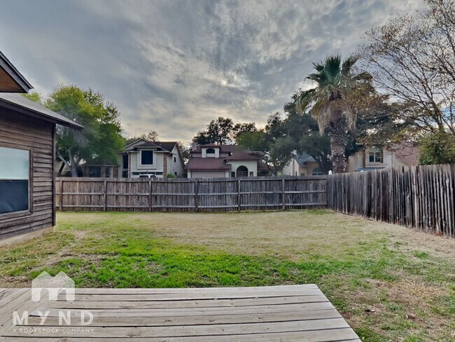 Building Photo - 3403 Shallow Grove