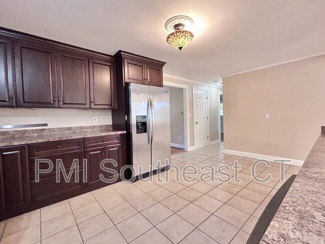 Building Photo - 39 Virginia Rd