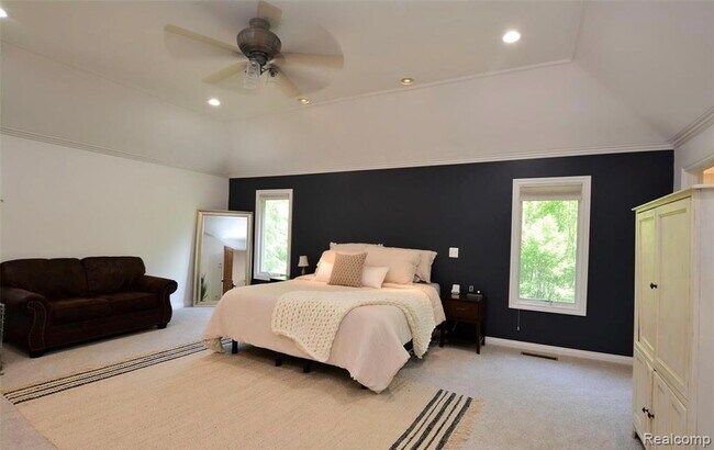 Building Photo - 23170 Inverness Ct