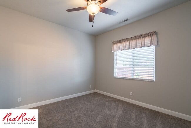 Building Photo - 2 Bedroom Townhome in Sky Ridge, Hurricane