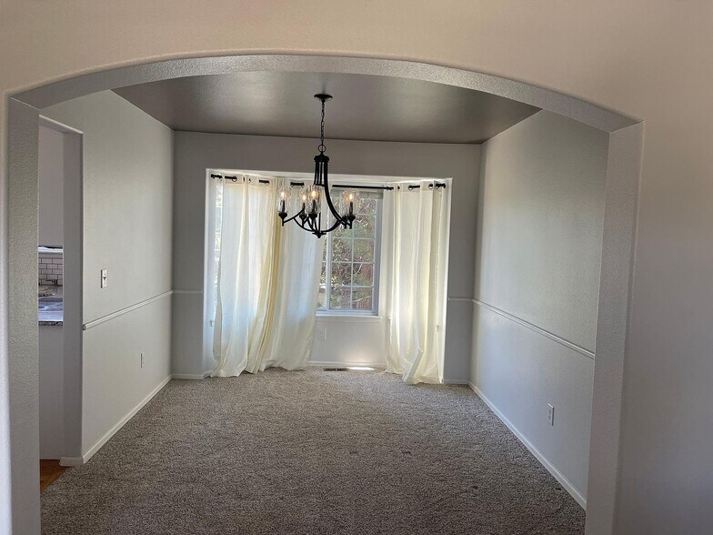 Building Photo - 9225 Gingerhill Ct