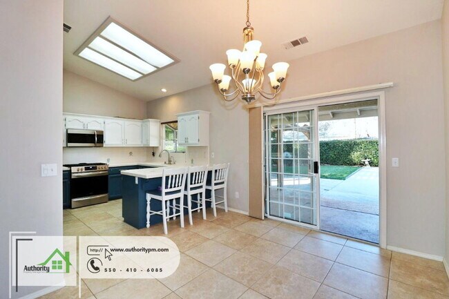Building Photo - 2378 Castlewood Dr