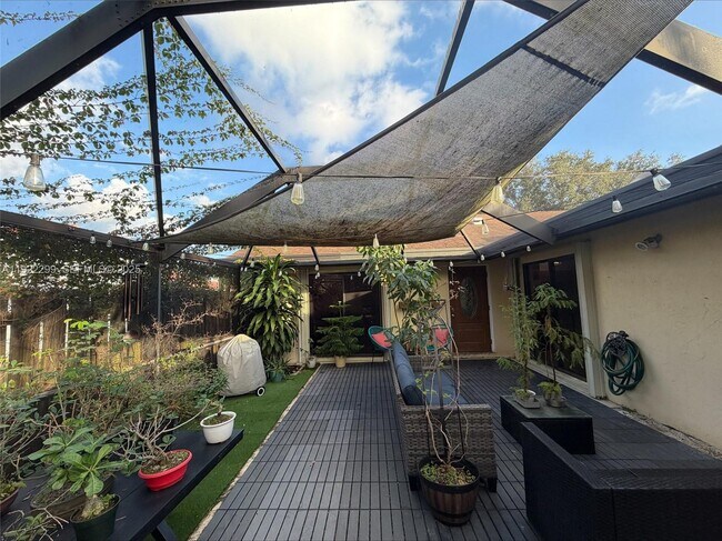 Building Photo - 13680 Yarmouth Ct