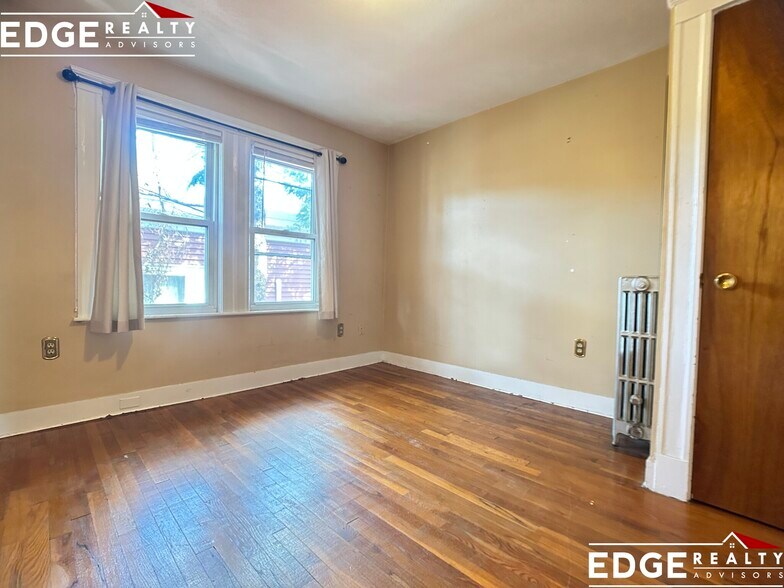 Building Photo - 82 Beechcroft St