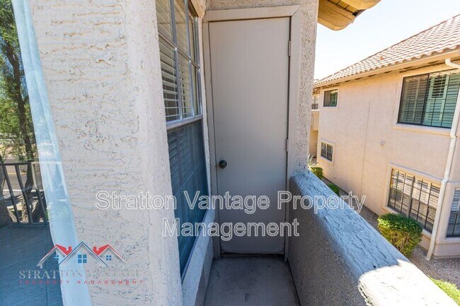 Building Photo - 10015 E Mountain View Rd