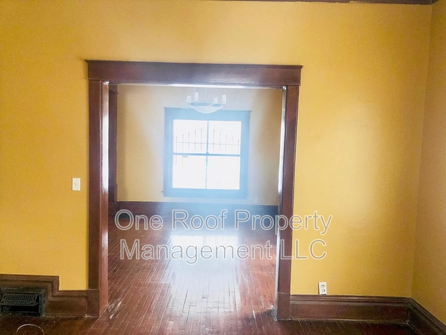 Building Photo - 2635 Victor St