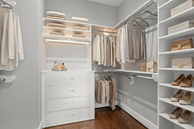 Building Photo - 1214 Upton St