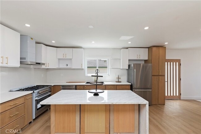 Building Photo - 7830 Casa Blanca St