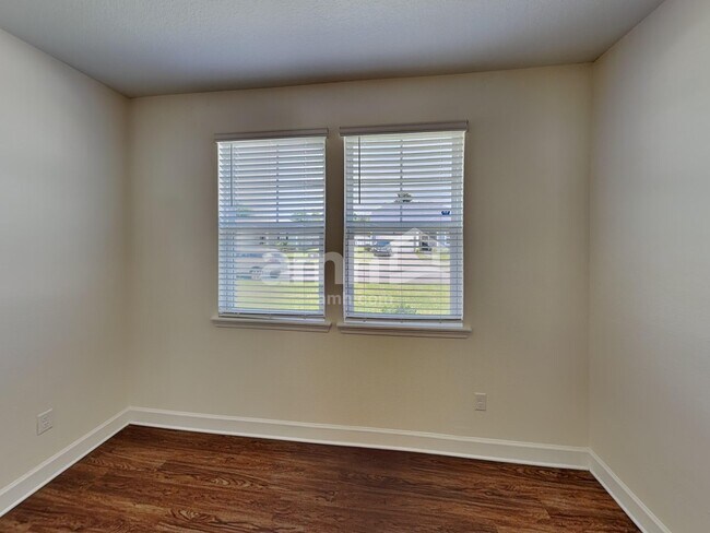 Building Photo - 105 Moultrie Crossing Ln