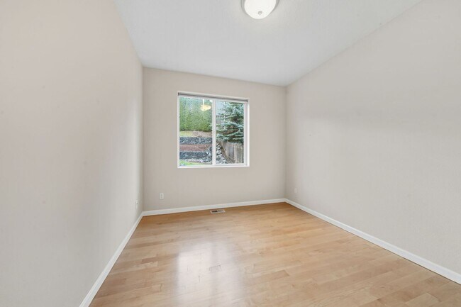 Building Photo - 9035 SW Ivory St