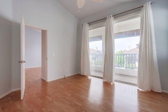 Building Photo - ***Available for move in on June 30, 2025*...