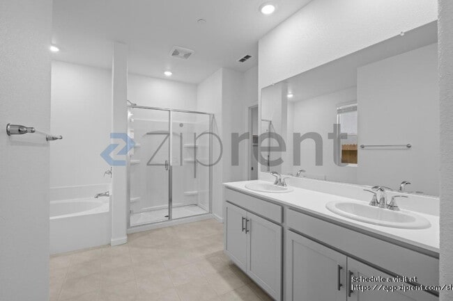 Building Photo - 2494 Zellerbach St