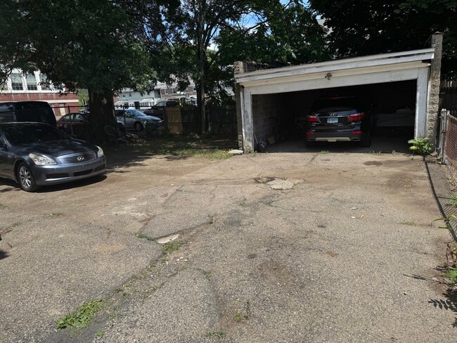 Building Photo - 174 Pixlee Pl