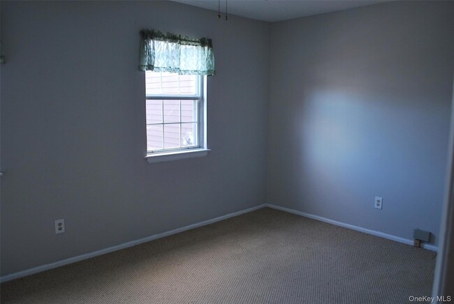 Building Photo - 39 Candlestick Ct