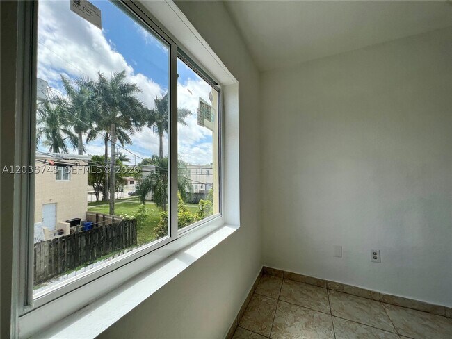 Building Photo - 444 NW 84th Terrace