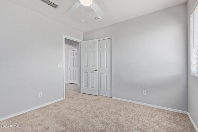 Building Photo - 10874 W Edgemont Ave