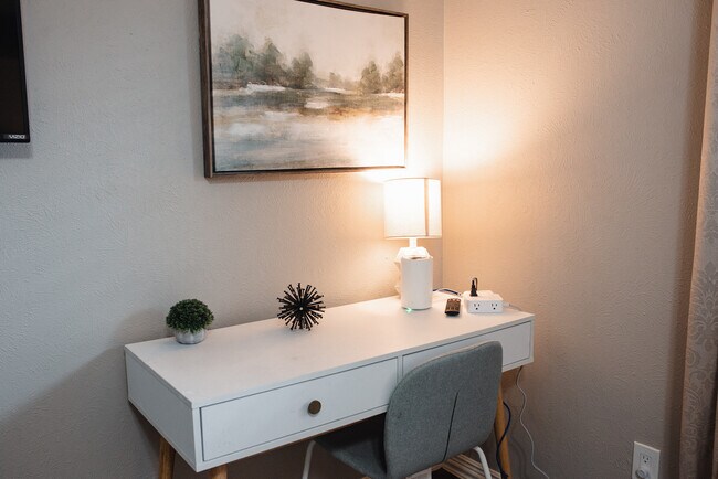 Building Photo - 10216 Regal Oaks Dr