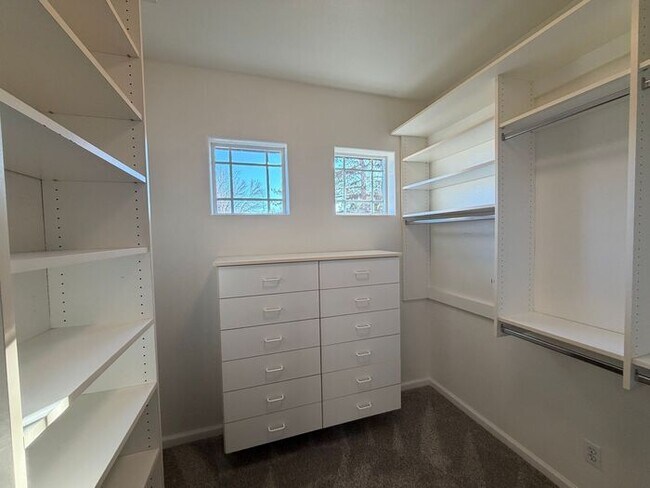 Building Photo - 1199 Manzanita Ln