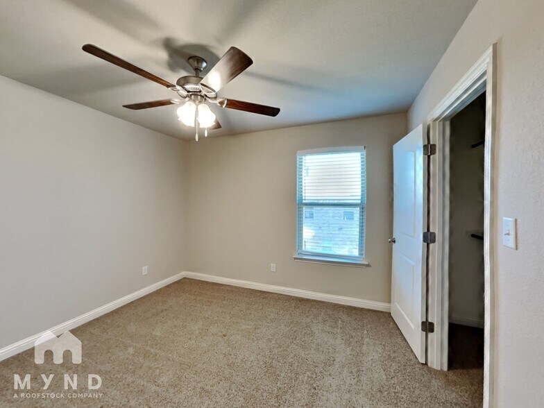 Building Photo - 710 Rolling Terrace Cir