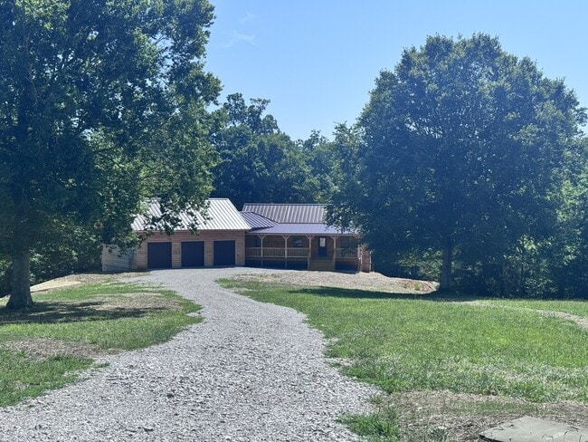Building Photo - 1339 Hickory Point Dr