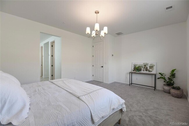 Building Photo - 5208 Silver Hare Ct