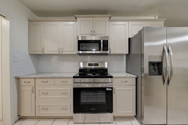 Building Photo - 4012 NW 62nd Terrace