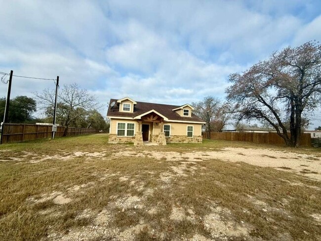 Building Photo - 144 CR 6813