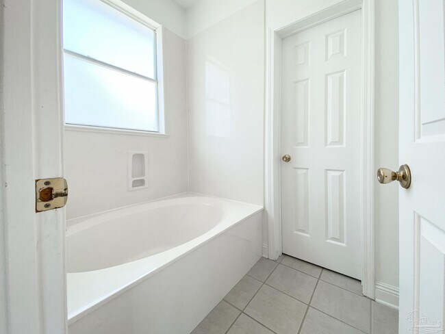 Building Photo - 13528 Perdido Key Dr