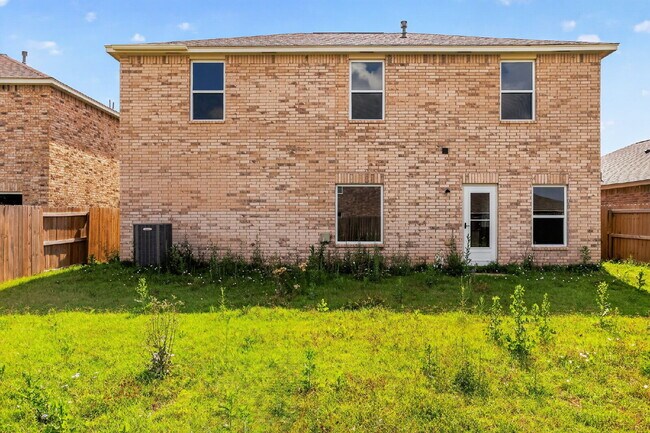 Building Photo - Spacious 4BR/2.5BA Home in El Reno — 2,213 Sq Ft, Move-In Ready