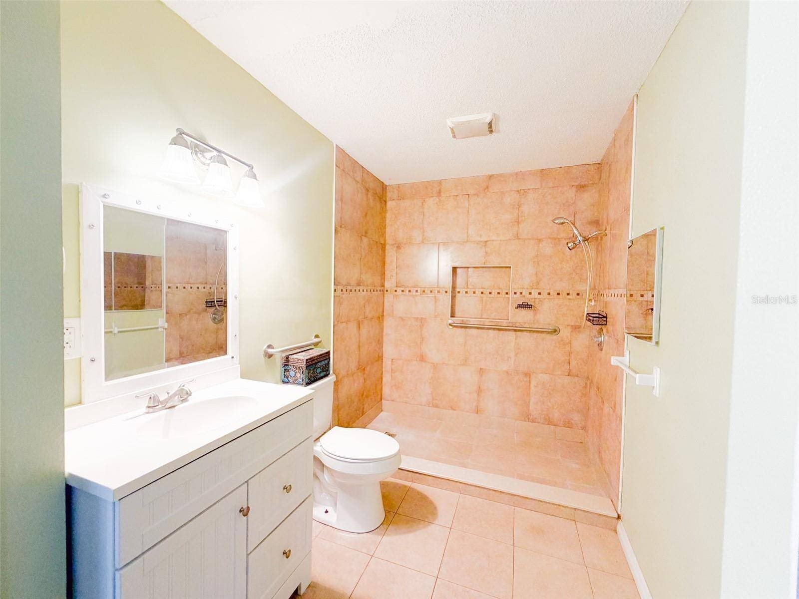 Building Photo - 503 Everest Way