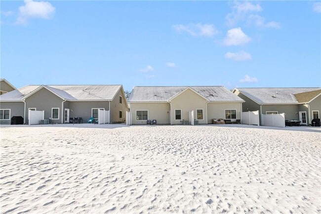 Building Photo - 46 W Valley Cir