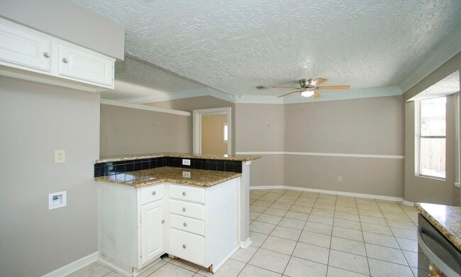Building Photo - 21306 Park Run Dr