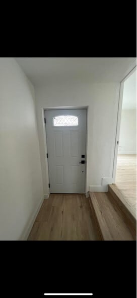 Building Photo - 10382 McDaniel Dr