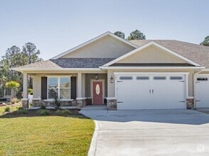Building Photo - 3/2 with community ammenities