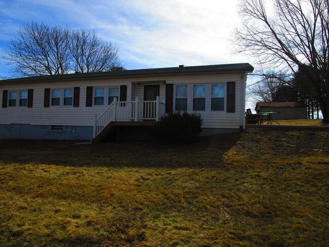 Building Photo - 465 Underwood St