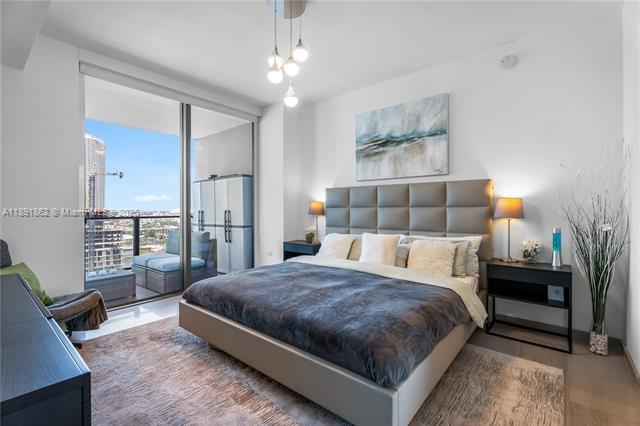 Building Photo - 68 SE 6th St