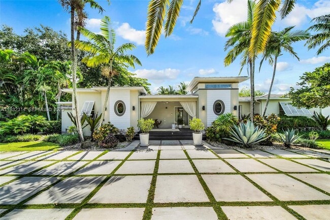 Building Photo - 6645 SW 73rd Ct