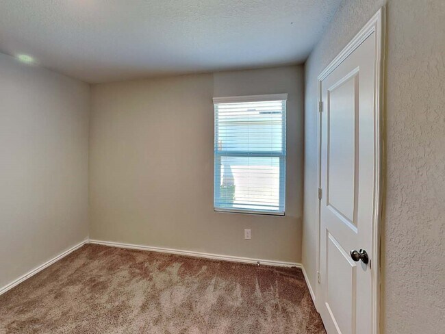 Building Photo - 4210 Southton Lk