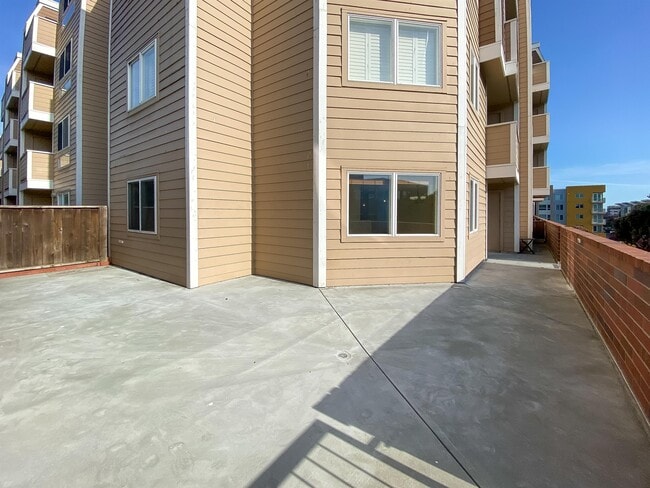 Building Photo - 6400 Christie Ave