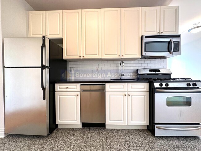 Building Photo - 640 Fort Washington Avenue