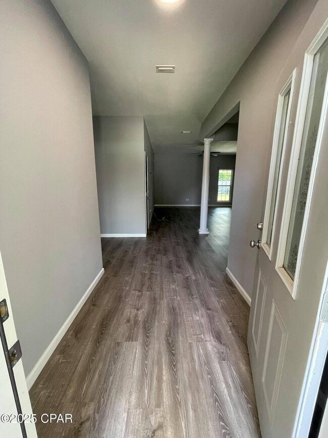 Building Photo - 245 Woodlawn Ct