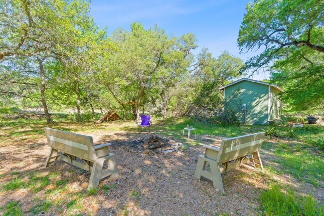 Building Photo - 10221 David Moore Dr