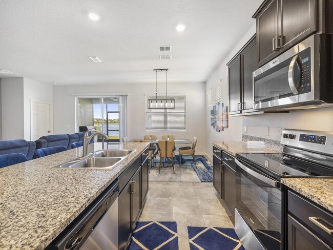 Building Photo - 12341 Arabella Dr