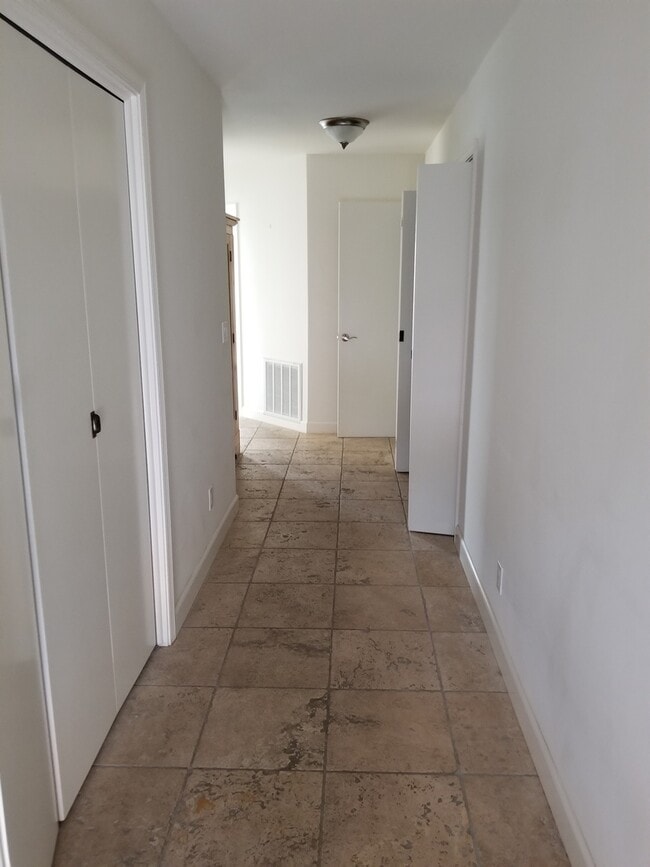 Building Photo - Oh my!!!  Downtown Sonora!