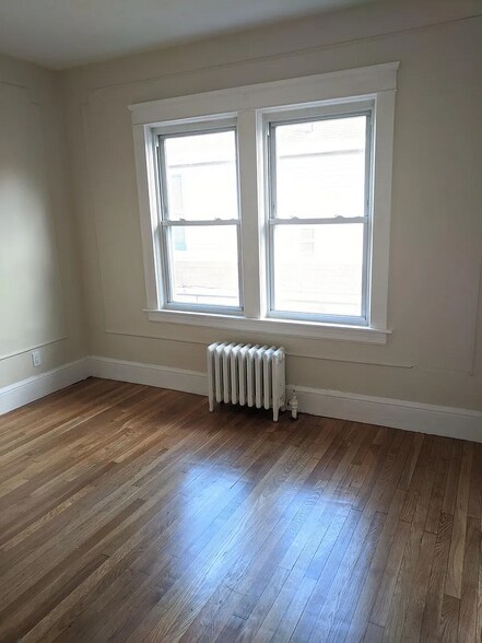 Building Photo - 95 Woodbine St