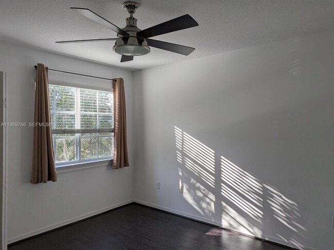 Building Photo - 6831 SW 44th St