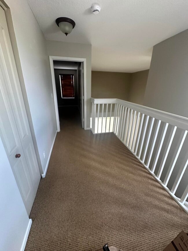 Building Photo - 127 Lancaster Way