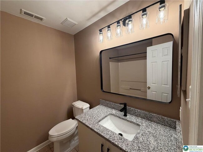 Building Photo - 1941 Willings Ln