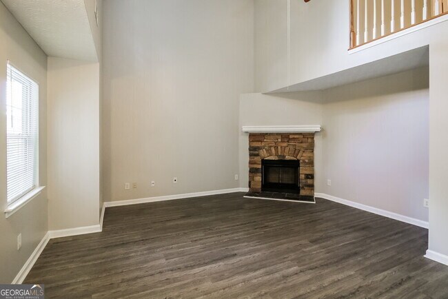 Building Photo - 4408 Jacobs Dr SW