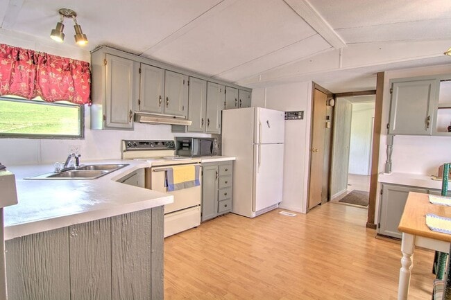 Building Photo - 4444 Morning Star Cir